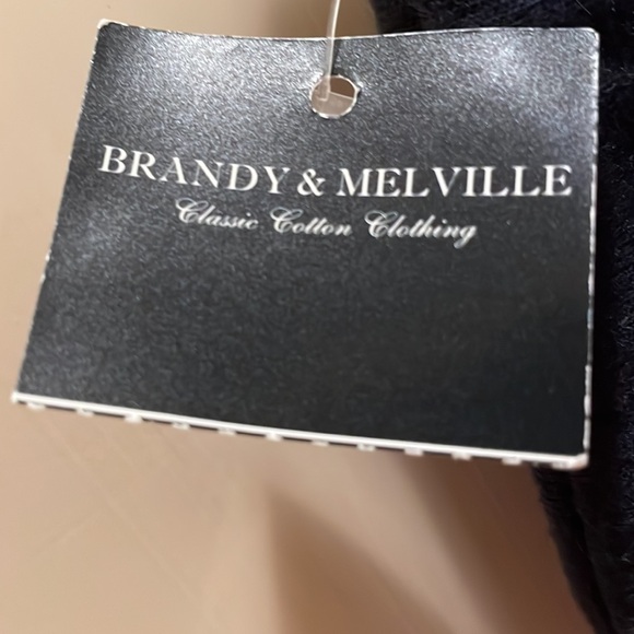 Brandy Melville Small Tote - Picture 4 of 11